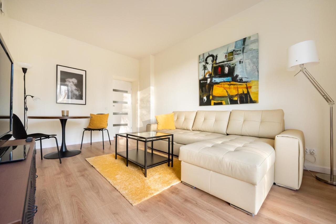 Ochota Sunny Apartment Varsó Kültér fotó