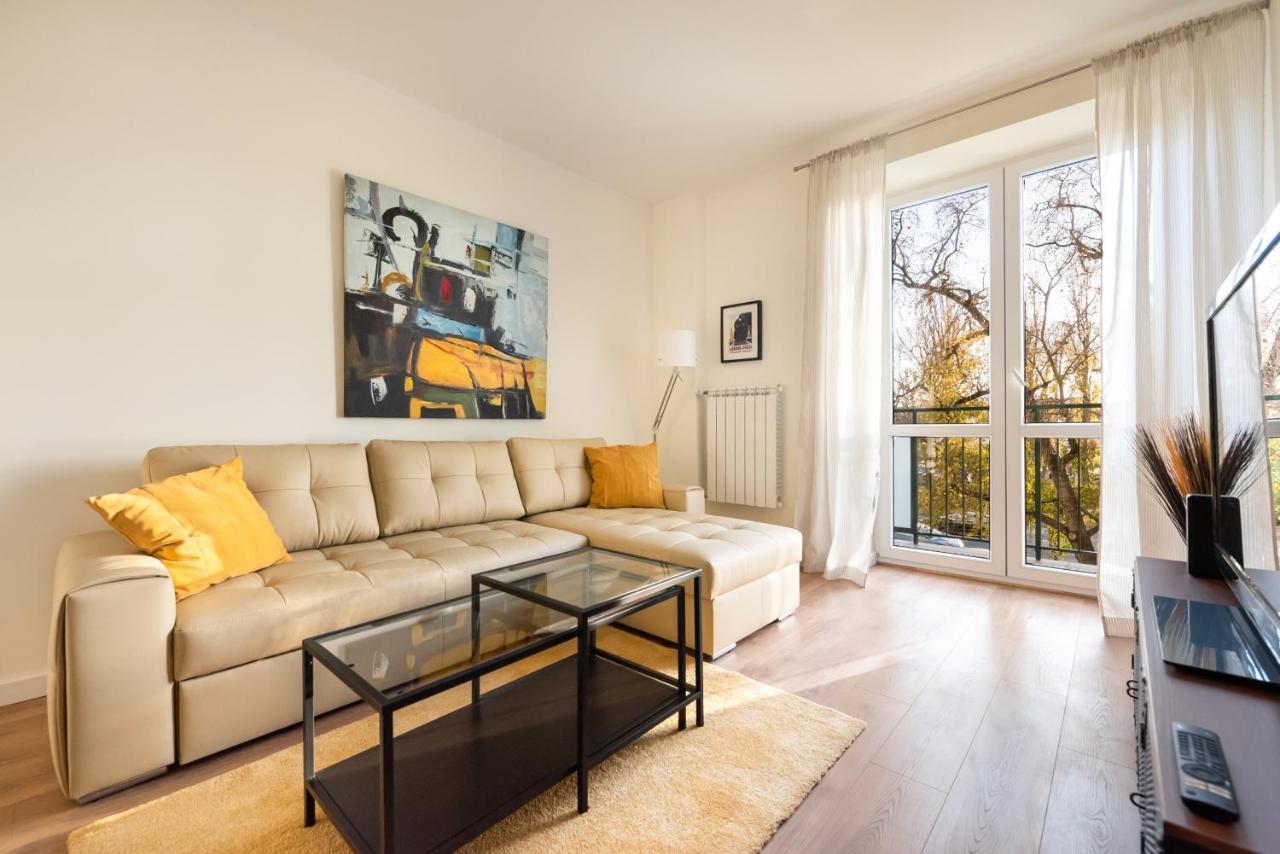 Ochota Sunny Apartment Varsó Kültér fotó